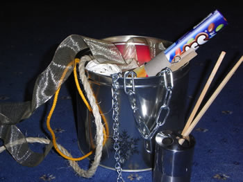 Heuristic play tin